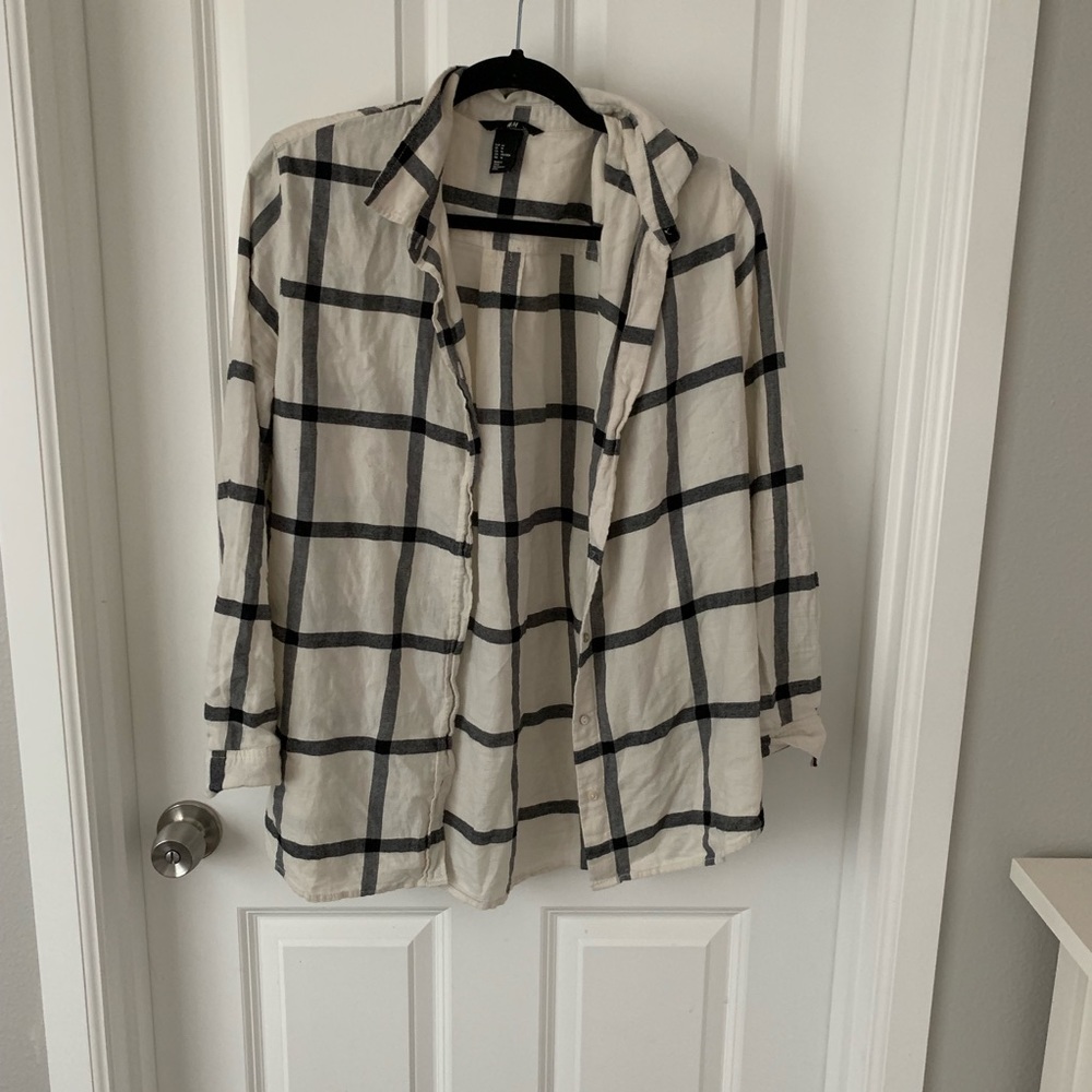 H&M black and white plaid flannel button down 14